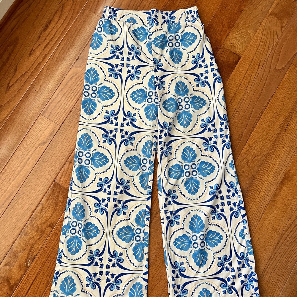 Blue and White Mediterranean Patterned Women's Pants